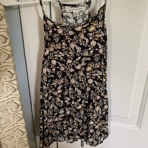 Black Floral Flounce Tank